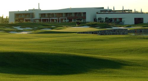 Alcala de Henares Hotel | Discover Sercotel El Encin Golf: Oceanfront Elegance Awaits