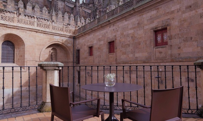 Old Town Hotel | Elegant Sercotel Puerta de la Catedral: Spa & Breakfast Included