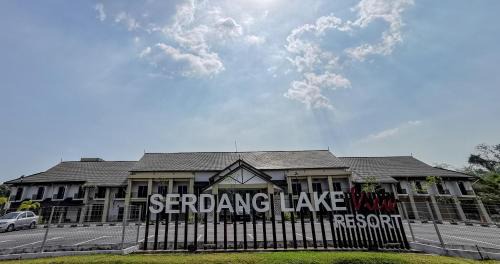 Bandar Baharu District Hotel | Serdang Lake View Resort: Child-Friendly Retreat