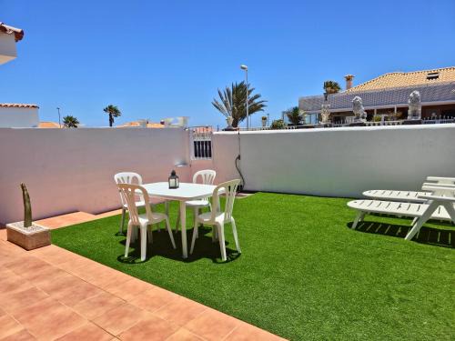 Arenas del Mar Apartment | Villa Serena: Oceanfront Retreat with 10/10 Guest Reviews