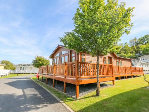 Narberth House | Discover Serendipity: 5-Star Stay for Families & Pets