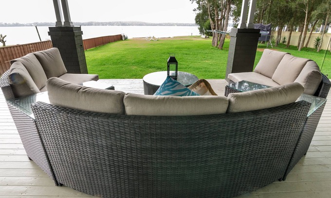 Lake Macquarie City Council House | Discover Serendipity Lake House: Breathtaking Water Views