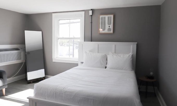 Nashville Hotel | Discover a Peaceful 1 BR Getaway Near Nashville