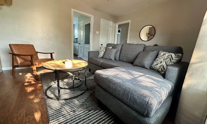 Temple House | Serene 2-bedroom house 4 min from Baylor Scott and White Hospital