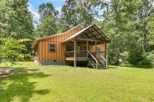 Fort Payne House | Serene Cabin Retreat Near Little River Canyon - Rated 9.8