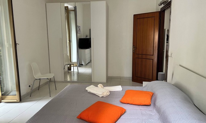 Tor di Quinto Apartment | Serene apartment with AC in charming Roma