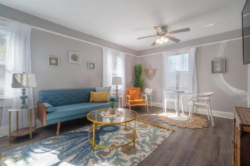Seminole Heights House | Cozy Beach Bungalow with Screened Porch & Pet-Friendly Amenities