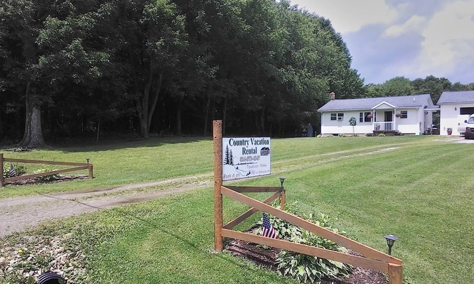 Clarks Mills House | Idyllic Country Retreat with Pool & Pet-Friendly Amenities