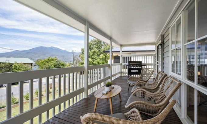 Tawonga South House | Serene Countryside Escape with Mountain Views