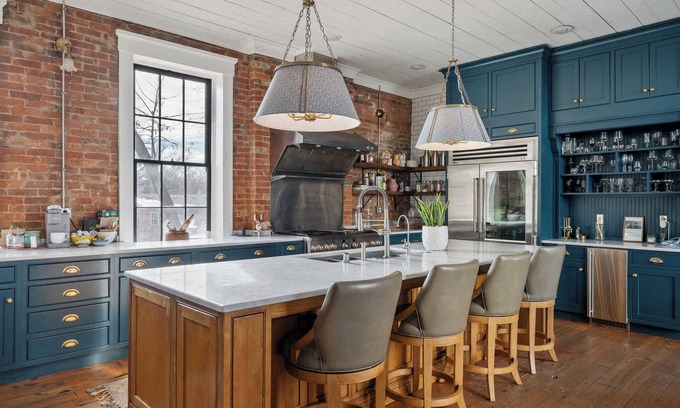Butchertown House | Relaxing Retreat at The Butcher Rose with Breakfast Included