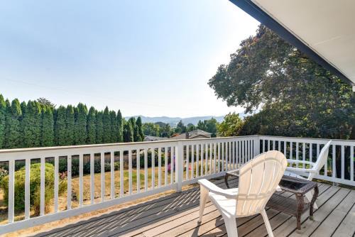 Forest Grove House | Relaxing Forest Grove Retreat with Deck and Scenic Views