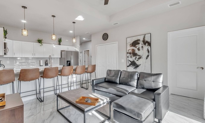 Westminister House | Relaxing Golf View Retreat with Family-Friendly Amenities