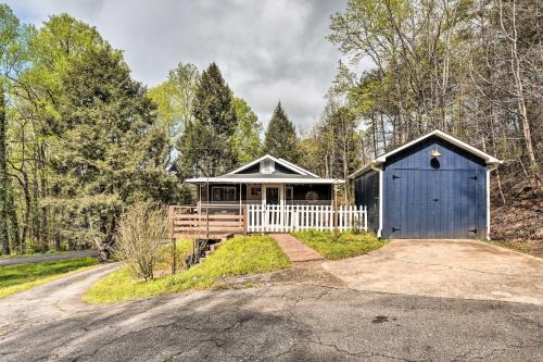 Greenville - Spartanburg House | Tranquil Greenville Cottage Near Paris Mountain - Family Friendly