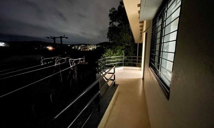 Talegaon Dabhade Hotel | Relaxing Retreat at Serene Lake Castle with Breakfast Included