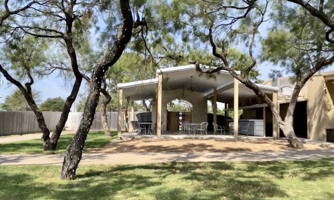 San Angelo House | Family-Friendly Serene Lake Lodge with Ocean and Lake Views