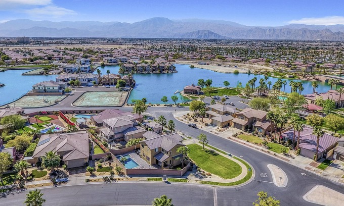 Terra Lago House | Tranquil Lake & Mountain Retreat at Desert Escape Indio