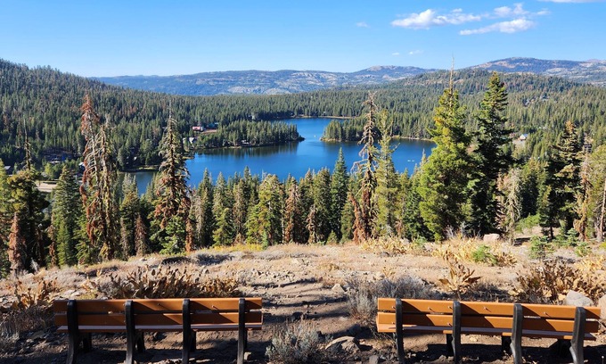 Serene Lakes House | Serene Lakes Home away from Home with hot tub, pool table, ping pong and more.