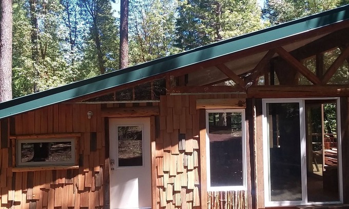 Nevada City House | Tranquil Mountain Escape: Family Cabin with Lake Views