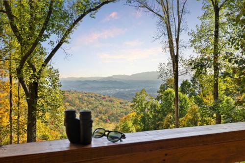 Sevierville Ski Chalet | Tranquil Mountain Escape at Ghosal Luxury Lodging