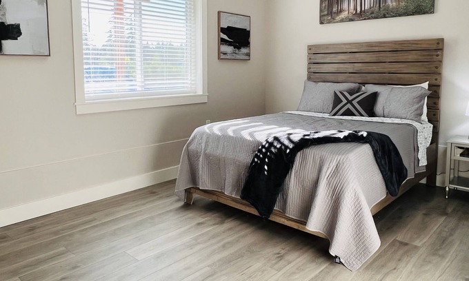 Carver House | Tranquil Countryside Guest Suite with Full Kitchen