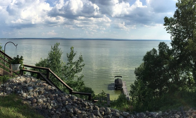North Bay House | Tranquil Oneida Lakefront Retreat: Just Minutes from Sylvan Beach!