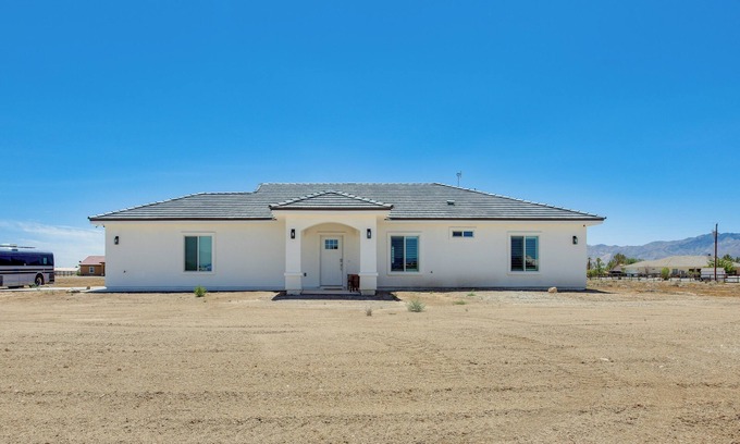 Pahrump Cottage | Tranquil Cottage in Pahrump with Mountain Views & Spa Access