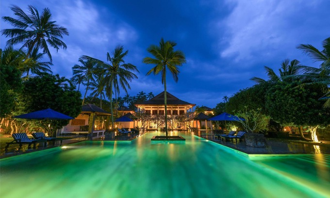 Wadduwa Resort | Relax at Serene Pavilions: Poolside Retreat Awaits