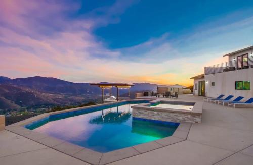 El Cajon House | Family-Friendly Resort with Pool and Pet Amenities