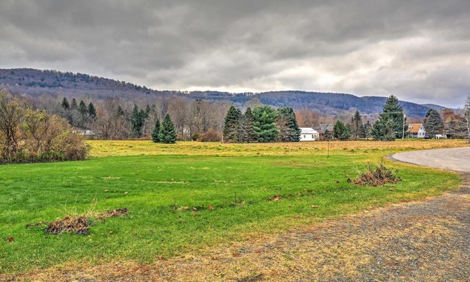 Otego House | Tranquil Escape - 7 Miles from All Star Village