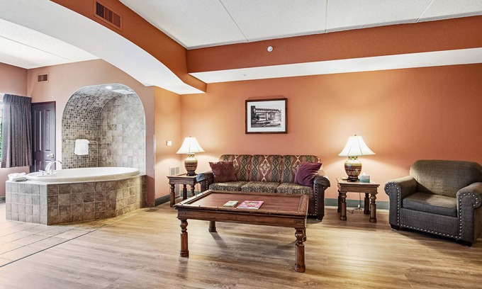 Wisconsin Dells Apartment | Tranquil River-View Condo with In-Room Jetted Tub