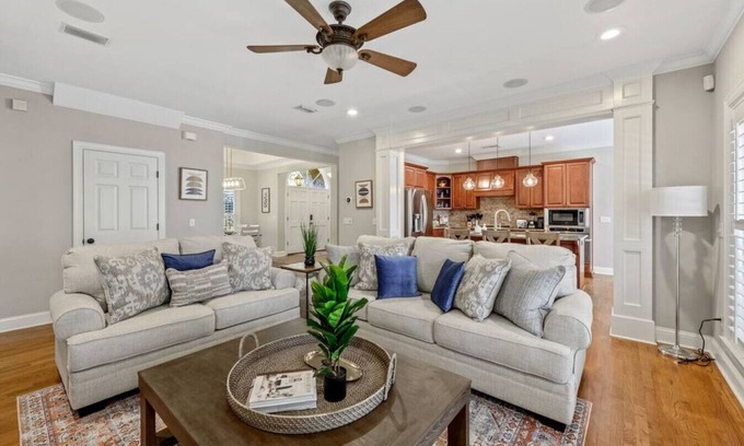 Tallahassee House | Pet Friendly Retreat with Spacious Backyard & Guest Rated 9.6