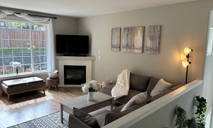 Picnic Point-North Lynnwood House | Serene & Spacious near Seattle - Tucked away, Enclosed Yard, Firepit, & More!