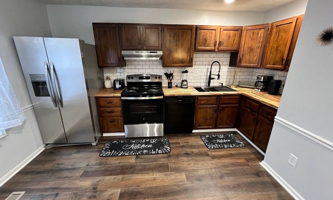 Anderson Township House | Relaxing Suburban Retreat Near Paycor Stadium & Spa