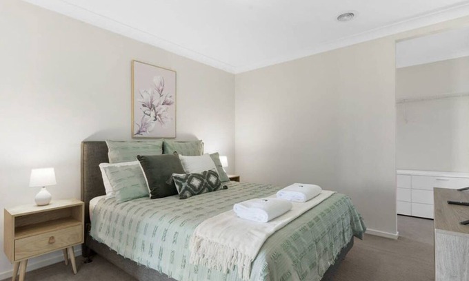 Orange House | Pet-Friendly Getaway at Serene Sullivan: Modern & Convenient