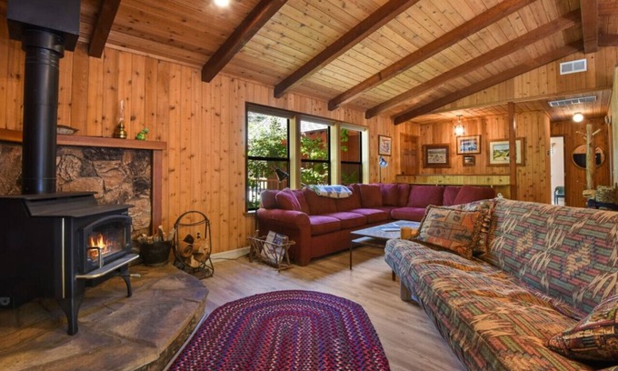 Truckee House | Inviting Tahoe Donner Cabin Near Lake, Skiing & Golf