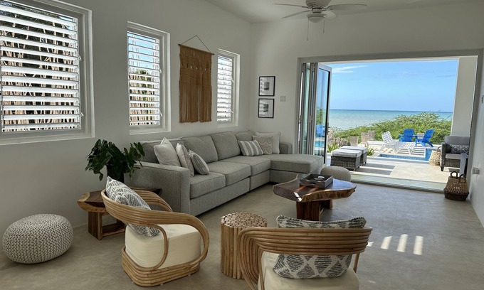 Treasure Beach Villa | Beachfront Villa with Pool & Breathtaking Ocean Views
