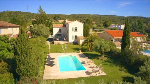 Neffies House | Discover Serenite: Villa with Private Pool near Pezenas