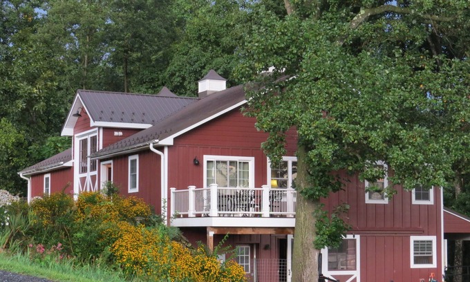 Sperryville House | Discover Adventure at Historic Blue Ridge Farm Retreat
