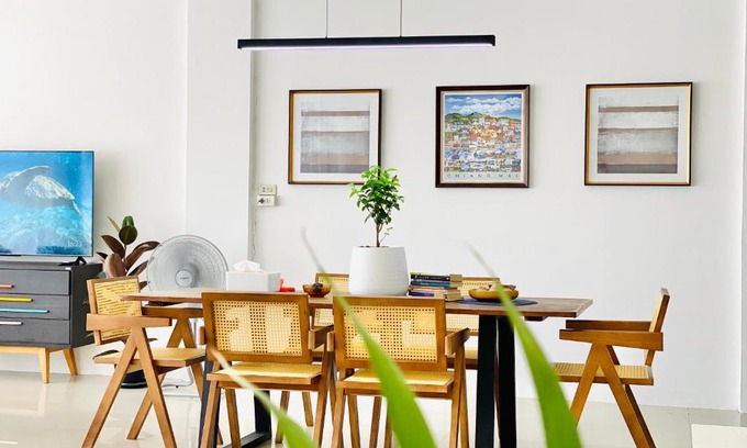 Wua Lai House | Idyllic Townhouse Steps from Saturday Night Market
