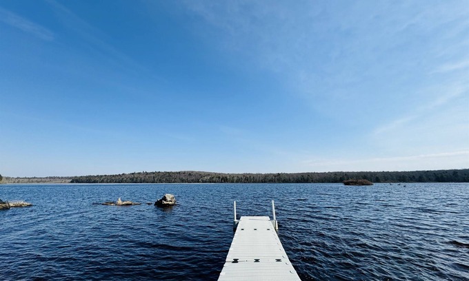 Forestburgh Ski Chalet | Serene Lakefront Retreat with Hot Tub, Dock & Kayaks