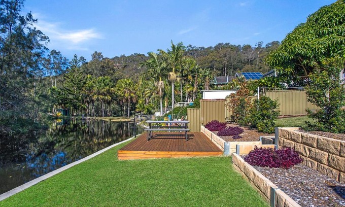 Umina Beach House | Coastal Retreat at Umina Beach with Ocean Views