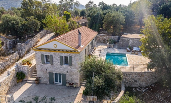 Rantatika Villa | Discover Serenity: Villa with Private Pool Near Lakka