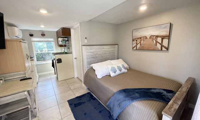 Edgewater Apartment | Family-Friendly Serenity By The River Beach Getaway