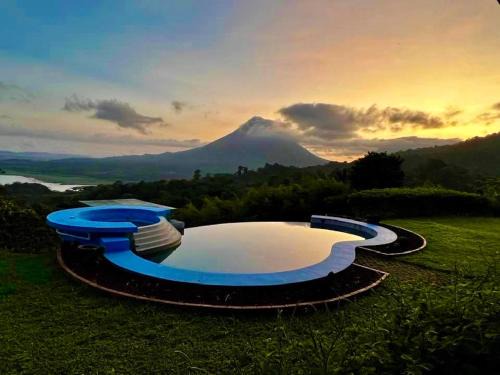 La Fortuna House | Serenity House: Private Pool & Volcano View Retreat