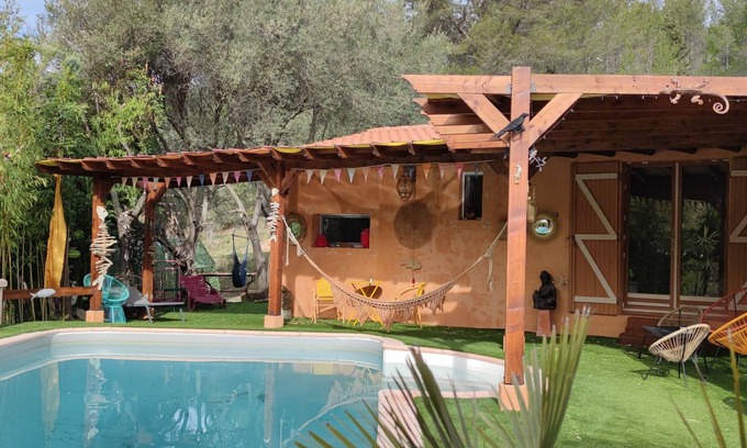 Sollies-Toucas House | Relaxing Retreat with Pool and Family-Friendly Amenities