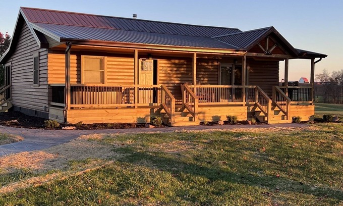 Carbon Hill Cabin | Experience Serenity Cabins in Scenic Appalachia Ohio