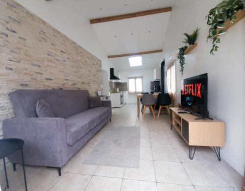 Orly Apartment | Orly Serenity House: Family-Friendly Retreat Near Paris