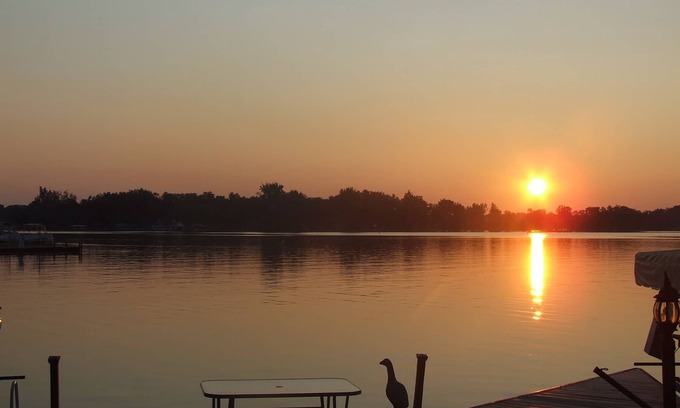Lakeview House | Lakefront Retreat on Techumseh Island - Pet Friendly & Scenic