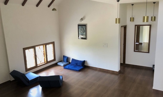 Devanahalli Villa | Serenity Manor: Family-Friendly Retreat by BLR Airport