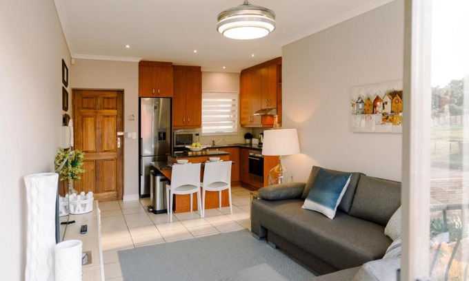 Jeffreys Bay Apartment | Relaxing Retreat at Serenity on Oribi - Guest Rated 9.7